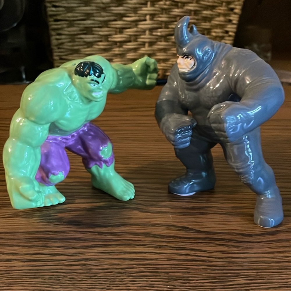 Incredible Hulk &Rhino Ceramic Salt & Pepper Shakers